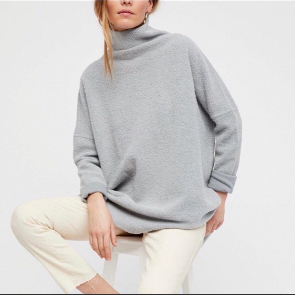 Free People Funnel Of Love Pullover. Size small.